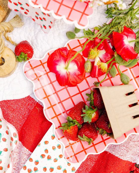 Assiette en papier carrée festonnée rouge et rose