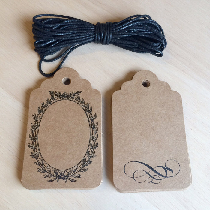 Étiquettes artisanales avec cordon. Artisanat et Vintage